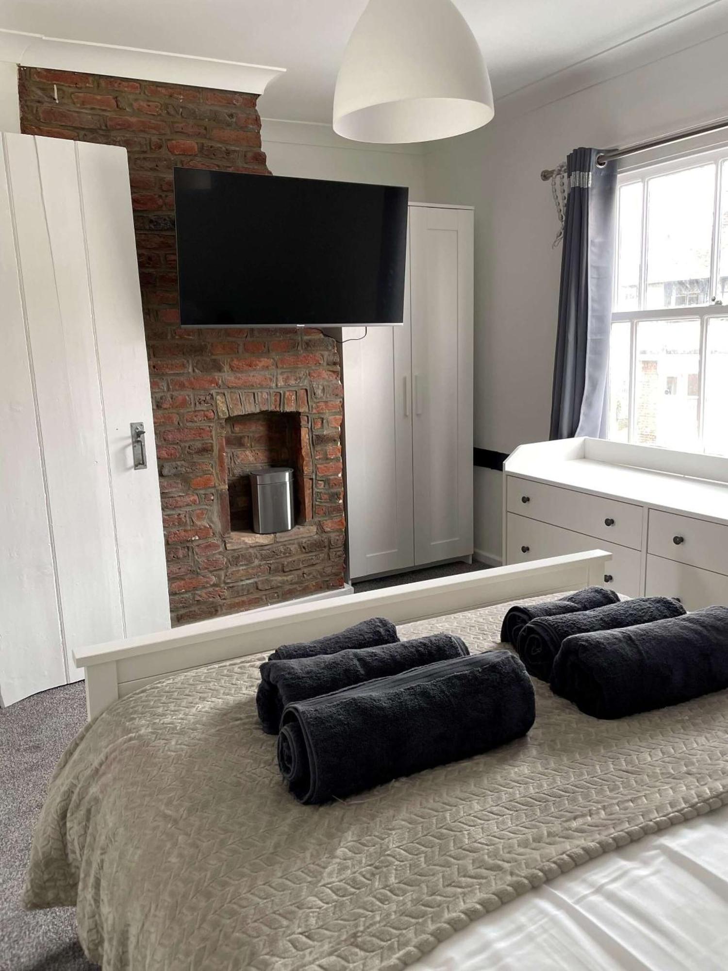 Tidal Walk Cottage By The Sea Harwich Ngoại thất bức ảnh